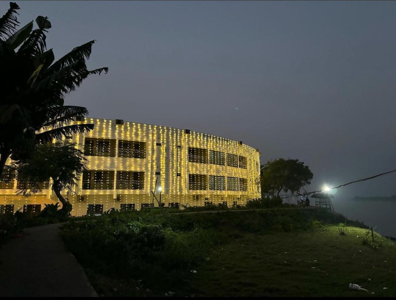 Ichhamati Hotel And Restaurant Hasnabad Exterior foto
