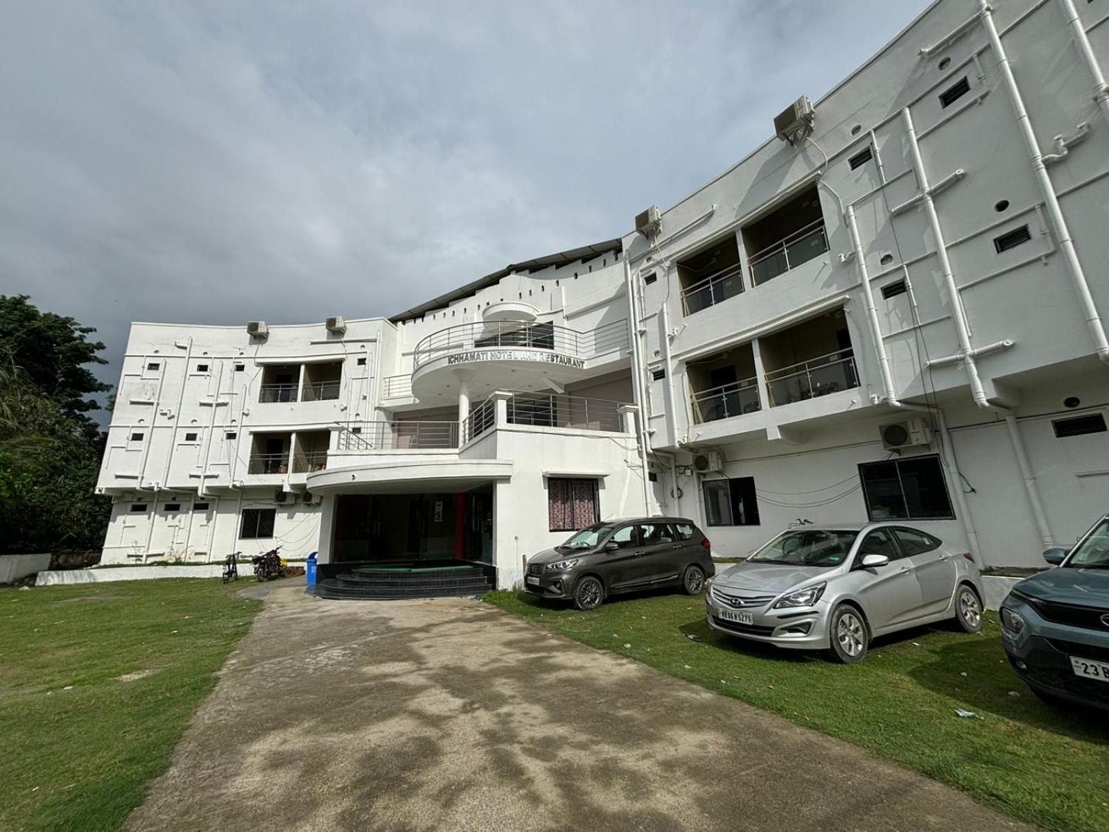 Ichhamati Hotel And Restaurant Hasnabad Exterior foto